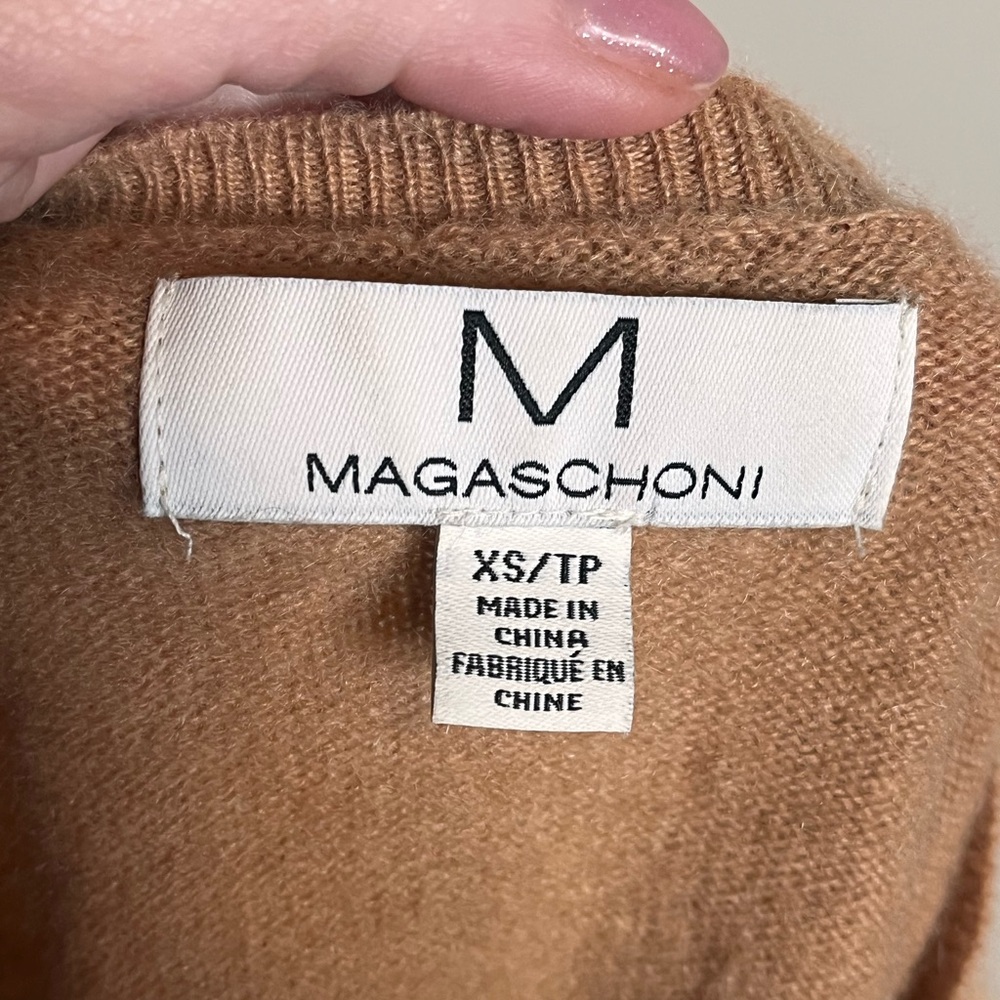 MAGASCHONI Cashmere Camel Crew Neck Sweater Size XS Quiet Luxury Minimalist - Picture 4 of 5